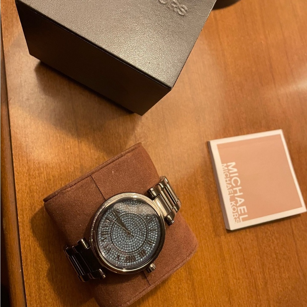 NWT Michael Kors Skylar Pave watch